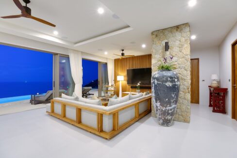 18FAB905-726E-47DE-AEB9-8EE41C4D8FFD