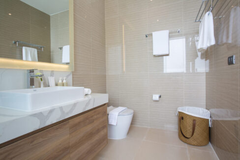 3B48CC5A-DD14-40A8-A918-B9C785AA2390