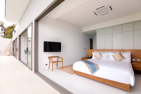 8266FEF3-241E-4FB0-B28D-991961232BAB