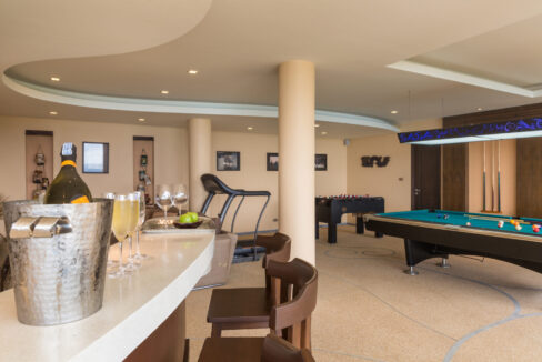 Akira_lounge_games-10