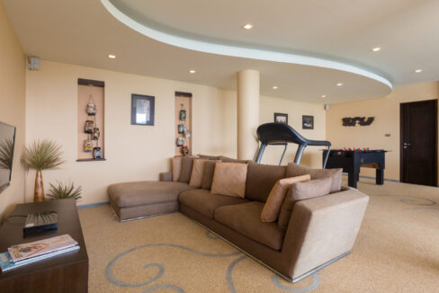 Akira_lounge_games-7