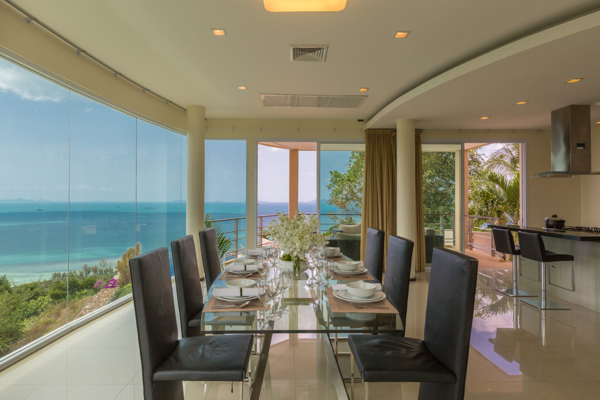 Akira_upper_dining-3