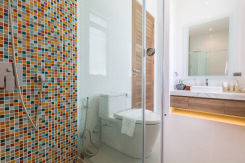 FB5608A3-A190-429C-AB10-CF5AED87796C