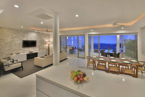 FLAT d Pano living 2