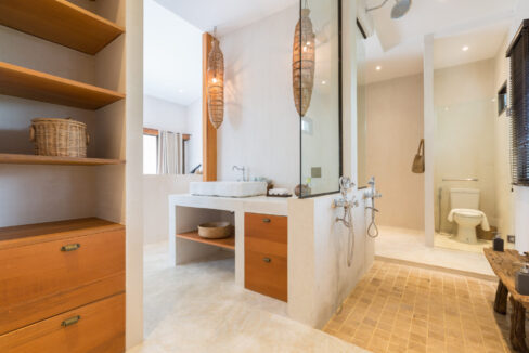 KohKoon_master_bathroom-7