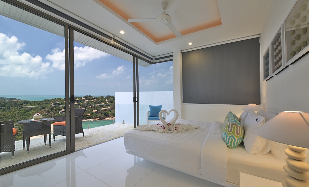 Ok Ok F viewed IMG_0366