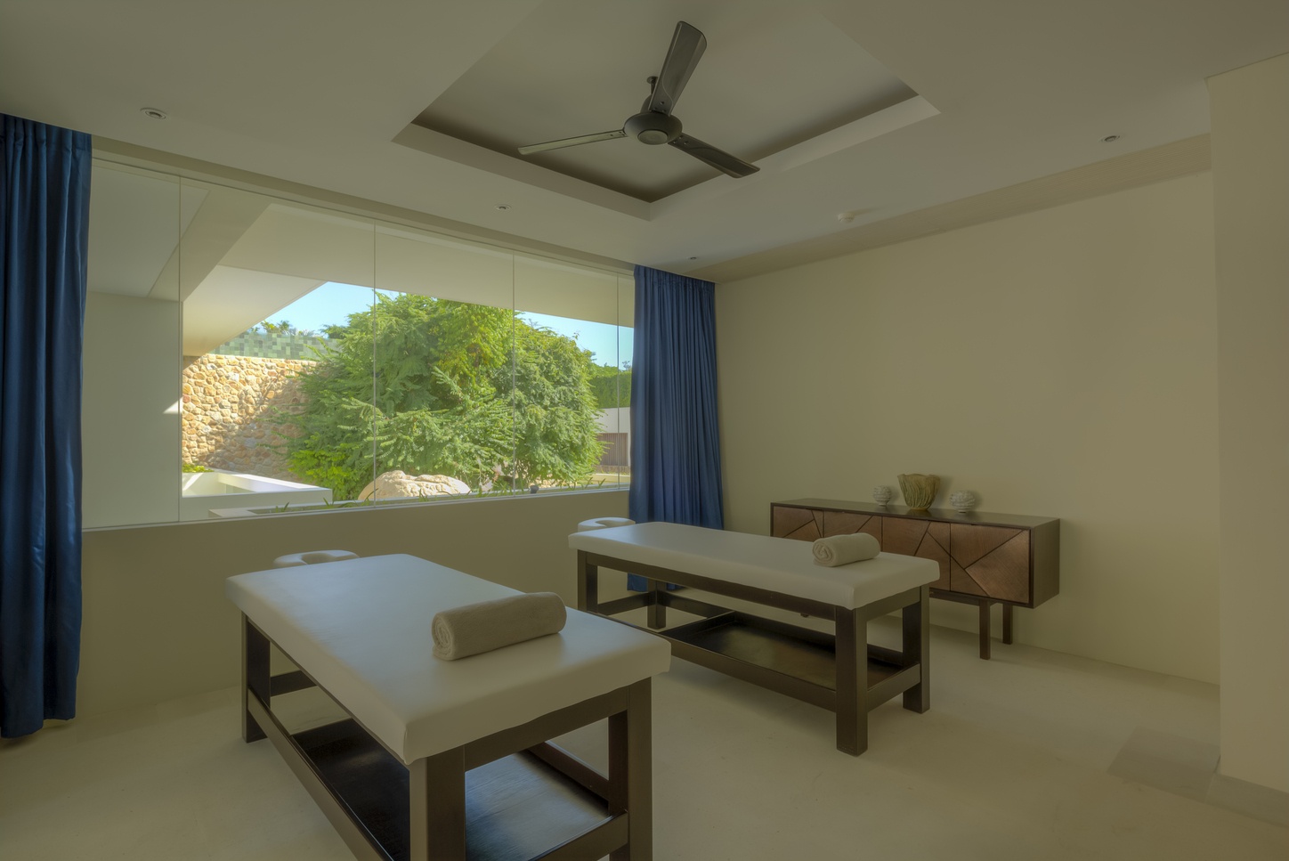 V22 extras (7 of 23)